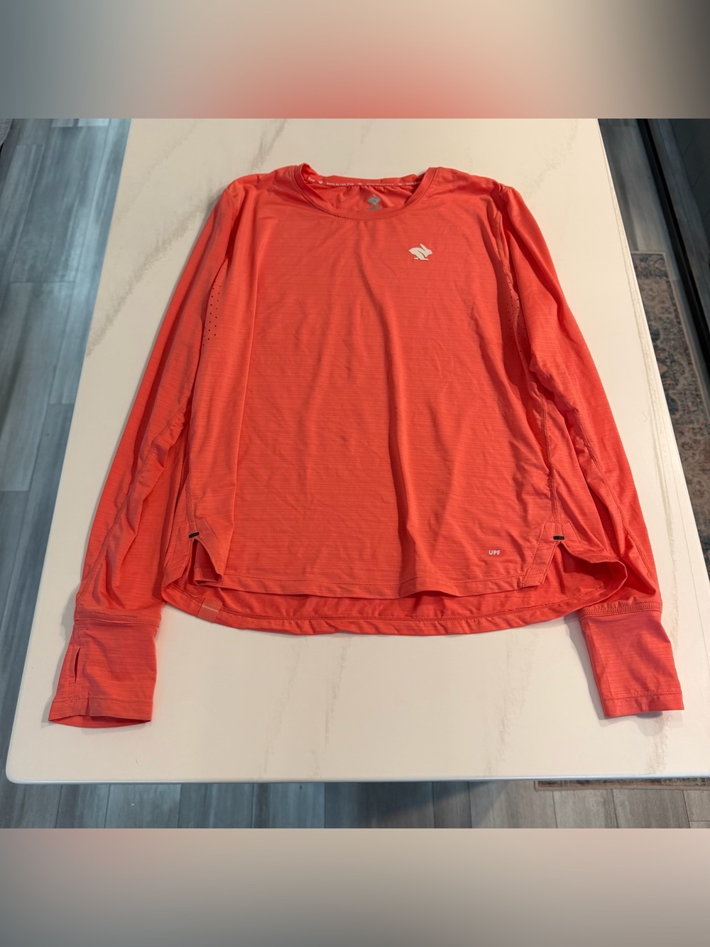 Rabbit Women’s Outrun Crew - Hot Coral